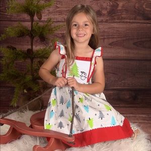 Festive Kids Casual Dress with Red and Green Accents